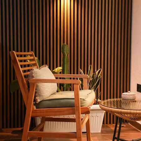 Iris 1 Apartment *